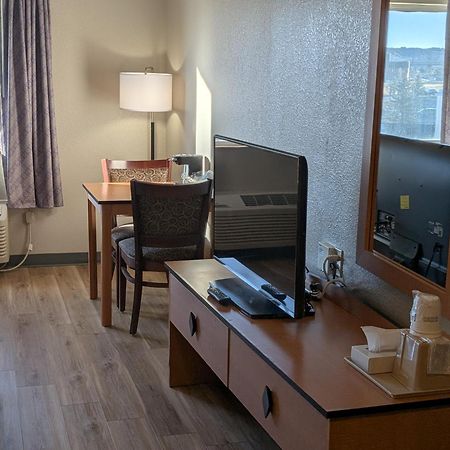 Days Inn & Suites By Wyndham Castle Rock Ngoại thất bức ảnh