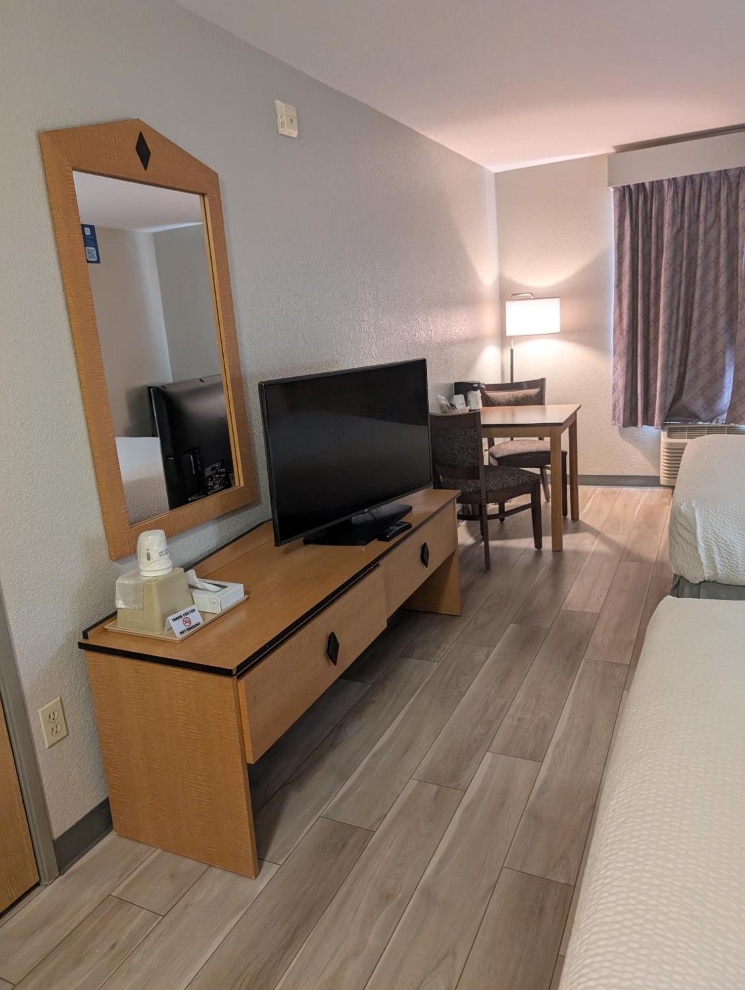 Days Inn & Suites By Wyndham Castle Rock Ngoại thất bức ảnh